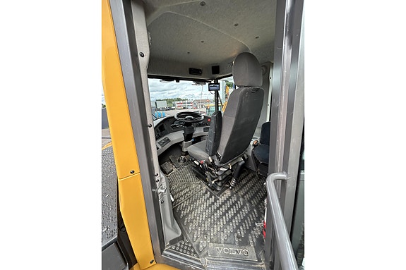 Volvo A25G 7 of 14