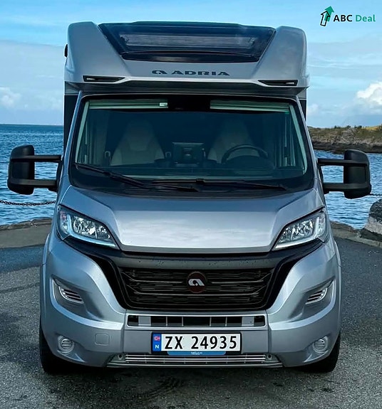 Adria Matrix 670DL Supréme | 9tr Aut m.adap.CC | Face2face | Enkl+senkeseng | Solc+Lit.batt+Invert | Stekeovn | TV | Ker.lakkforsegl.| Antirustbehandlet | 3 of 19