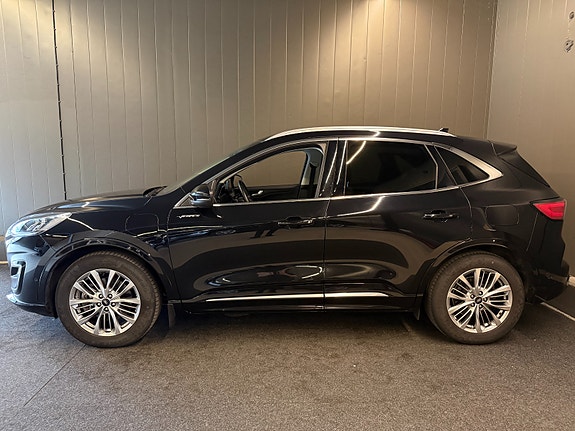 Ford Kuga 2 of 5