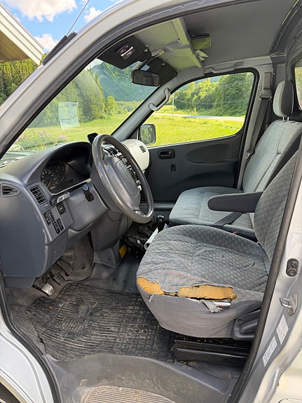 Toyota HiAce 5 of 5