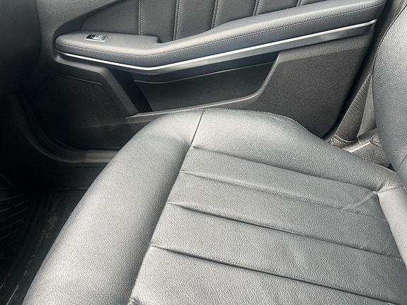 Mercedes-Benz E220 d 11 of 11