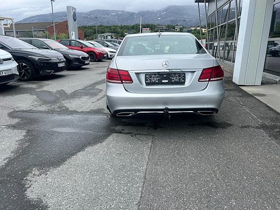 Mercedes-Benz E220 d 4 of 11