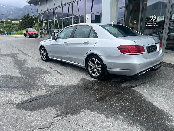 Mercedes-Benz E220 d 3 of 11