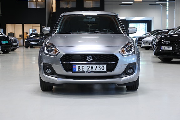 Suzuki Swift 3 of 5