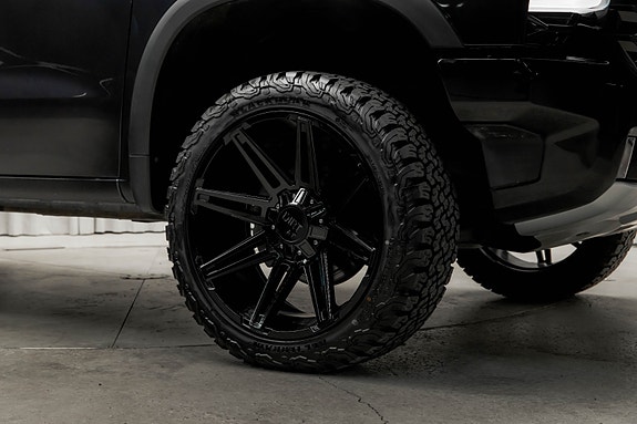 Chevrolet Silverado 5 of 5