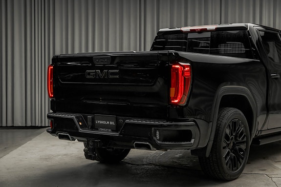 GMC Sierra 4 of 5