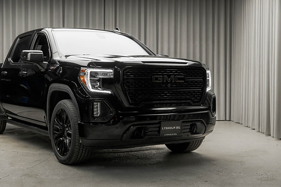GMC Sierra 3 of 5