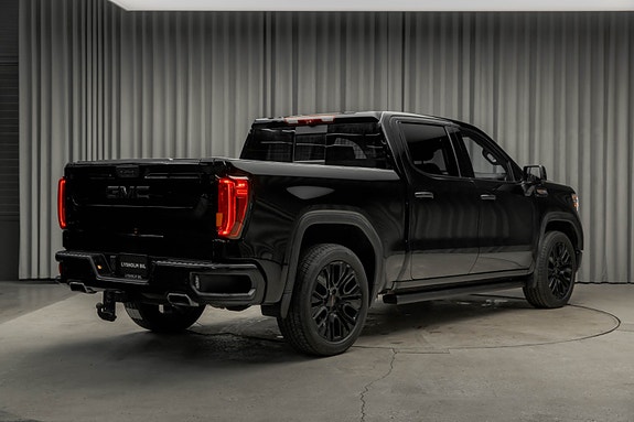 GMC Sierra 2 of 5