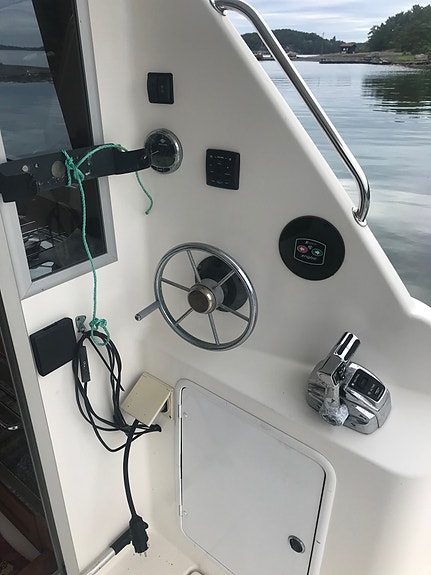 1998 Viksund 270 St Cruz med stor motor og fast aksling Ny Pris 13 of 30