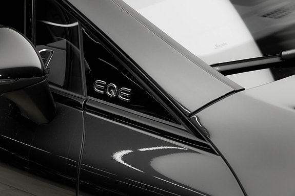 Mercedes-Benz EQE43 5 of 5