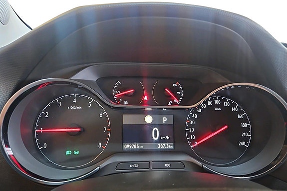 Opel Crossland X 10 of 25