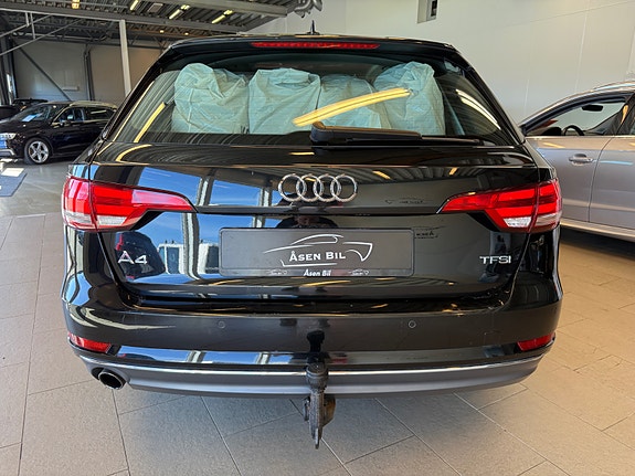 Audi A4 6 of 24