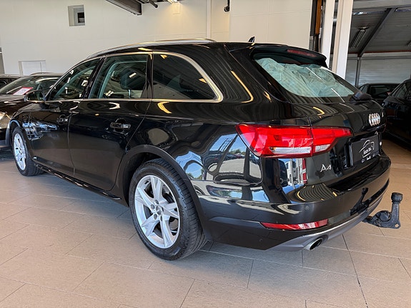 Audi A4 5 of 24