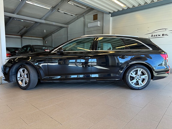 Audi A4 2 of 24