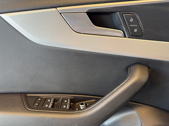 Audi A4 12 of 24