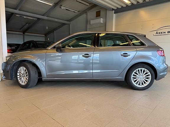 Audi A3 3 of 26