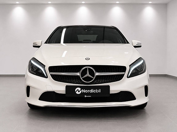 Mercedes-Benz A180 2 of 22