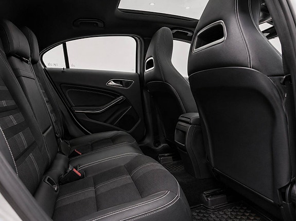 Mercedes-Benz A180 9 of 22