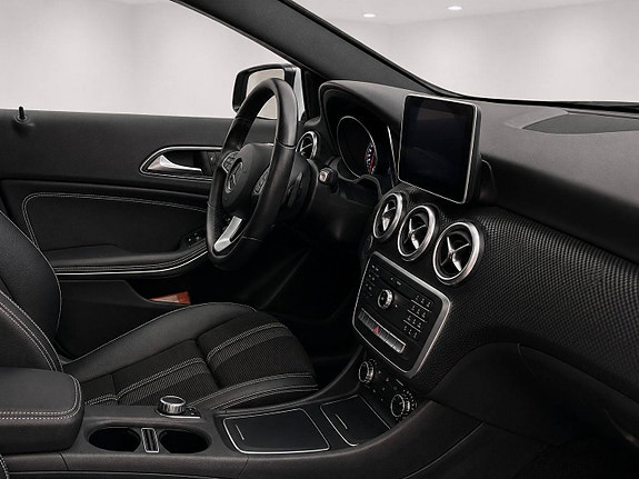 Mercedes-Benz A180 7 of 22