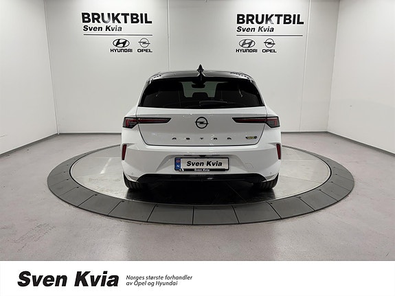 Opel Astra 4 of 5