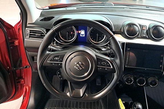 Suzuki Swift 9 of 26