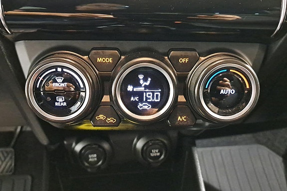 Suzuki Swift 13 of 26