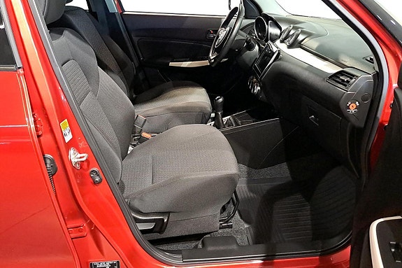 Suzuki Swift 23 of 26