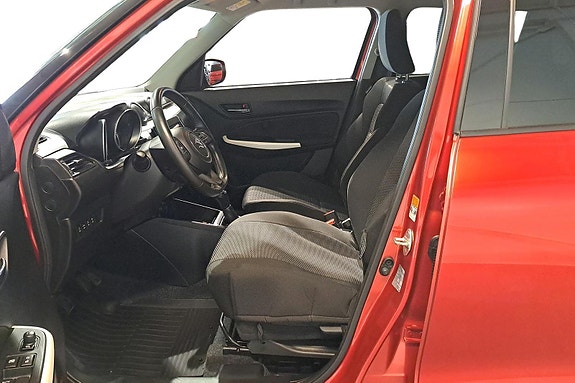 Suzuki Swift 8 of 26