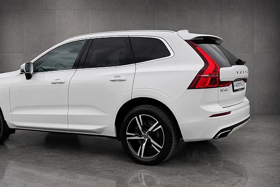 Volvo XC60 4 of 5