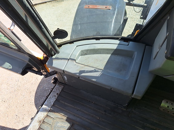 JCB Fastrac 155-65 23 of 30