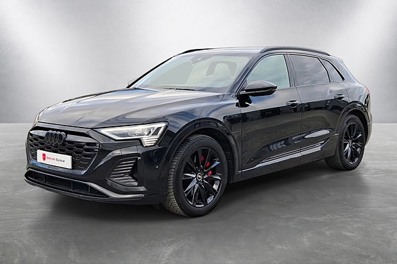 Audi Q8 2 of 5