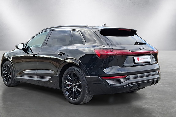 Audi Q8 4 of 5