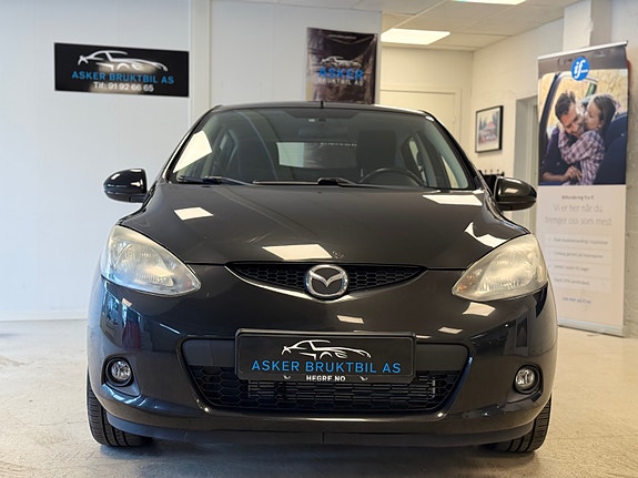 Mazda 2 4 of 5