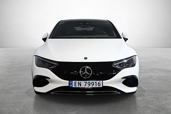 Mercedes-Benz EQE350 3 of 5