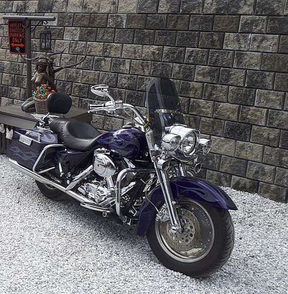 Harley-Davidson Harley-Davidson Screamin' Eagle Road King CVO FLHRSEI 1550 5 of 5