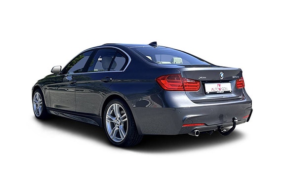 BMW 320xd 4 of 30