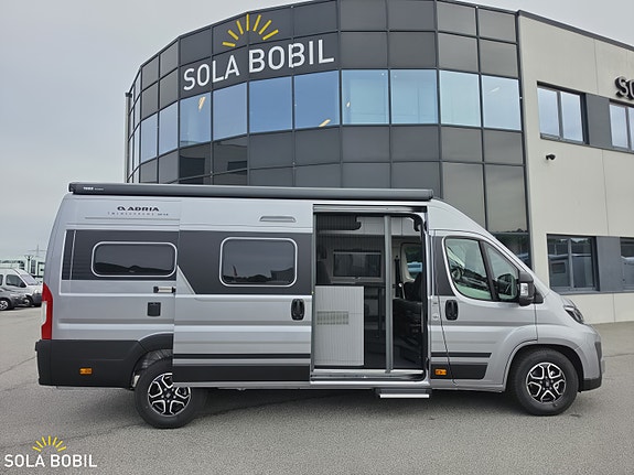 Adria Twin Supreme 640 SLB – 2026 | ALDE | 180 HK Automat | Heavy Chassis | Luftfjæring |  180 HK |  ACC 2 of 5