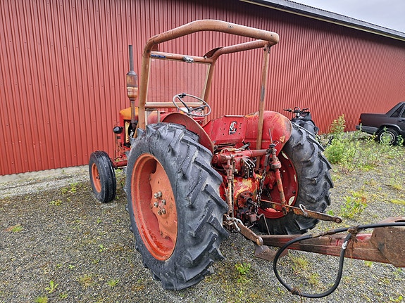 Volvo Buster 400 5 of 5