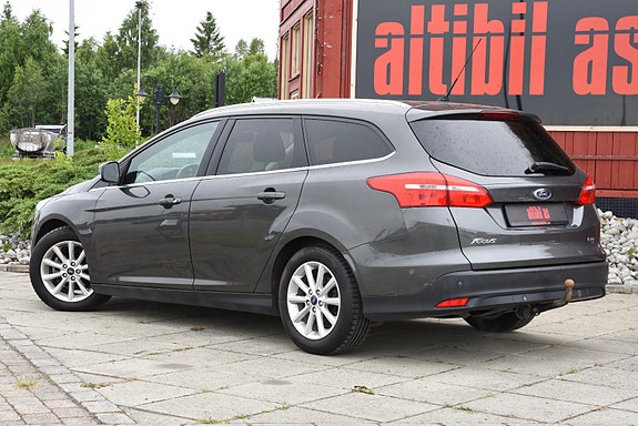 Ford Focus 3 of 5