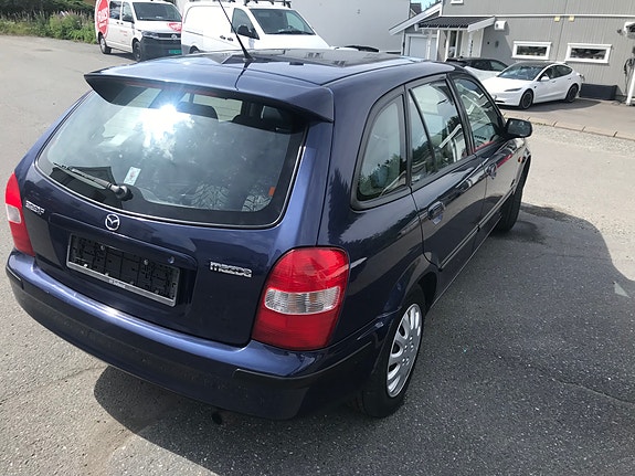 Mazda 323 4 of 5