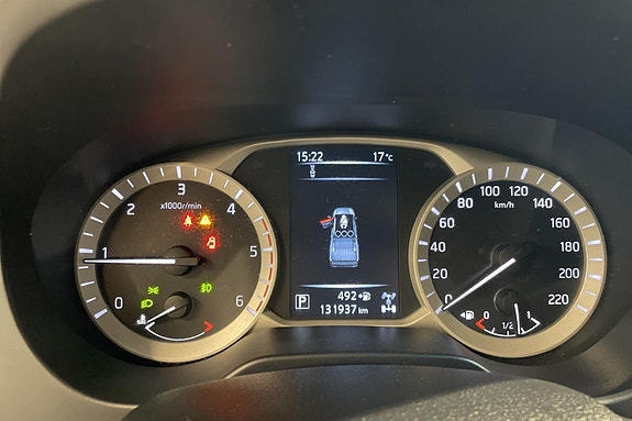 Nissan Navara 10 of 25