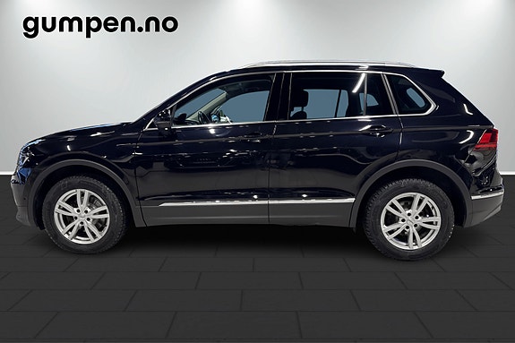 Volkswagen Tiguan 2 of 5
