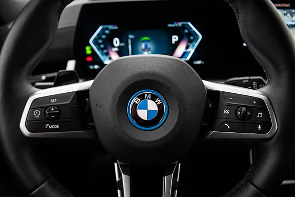 BMW iX1 17 of 22