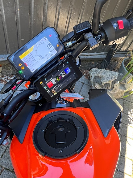 KTM 390 Duke 3 of 5