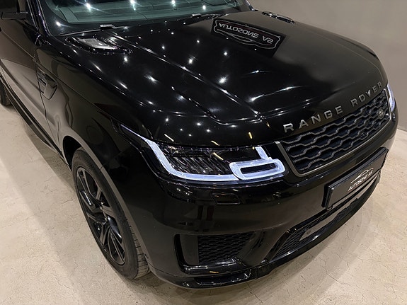 Land Rover Range Rover Sport 4 of 30