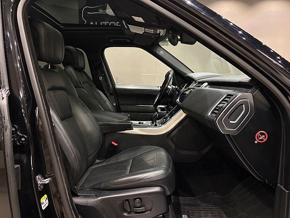 Land Rover Range Rover Sport 17 of 30