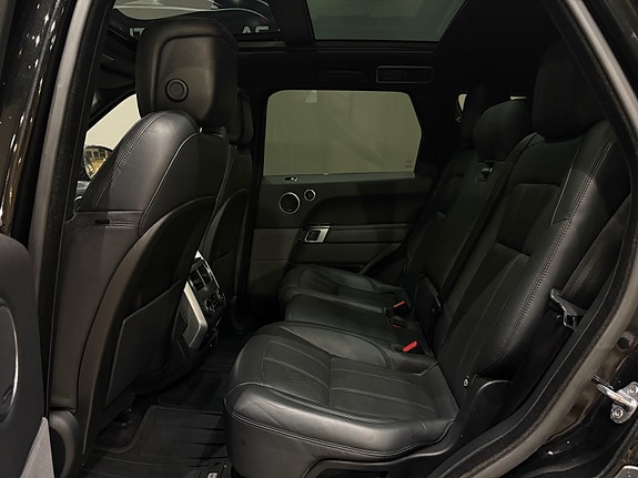 Land Rover Range Rover Sport 21 of 30
