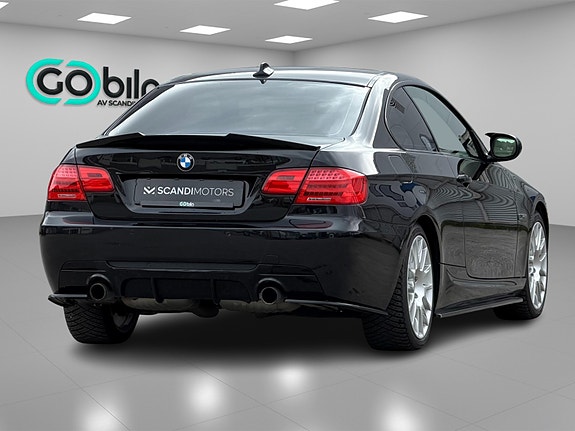 BMW 335i 9 of 30