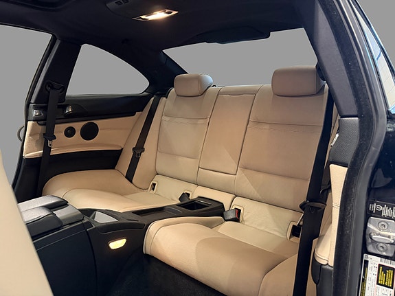 BMW 335i 28 of 30