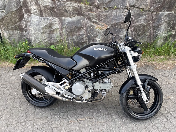Ducati Monster 600 3 of 5